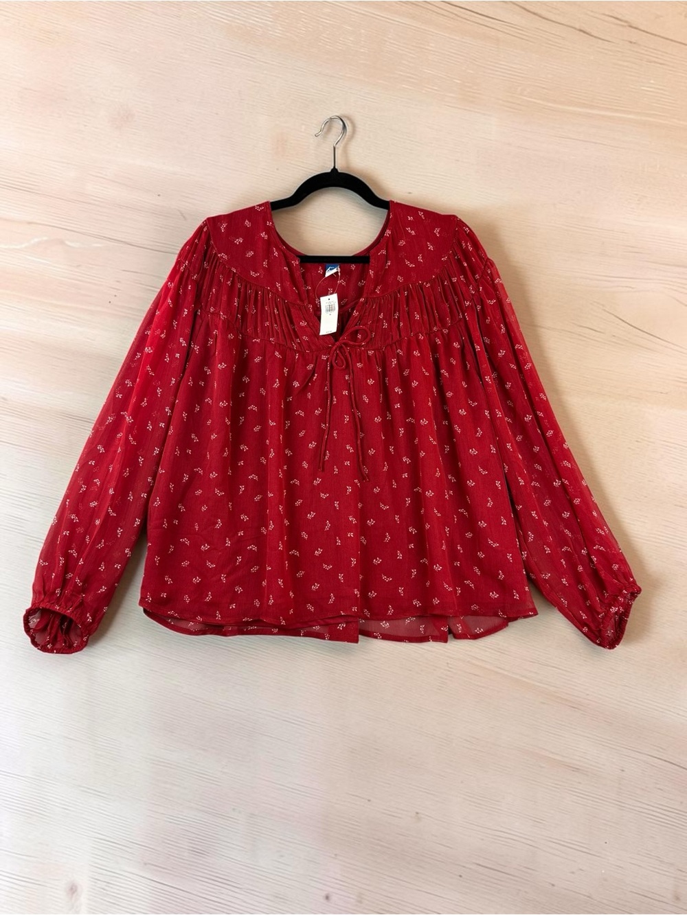 Old Navy Red Printed Peasant Blouse with Tie Neck